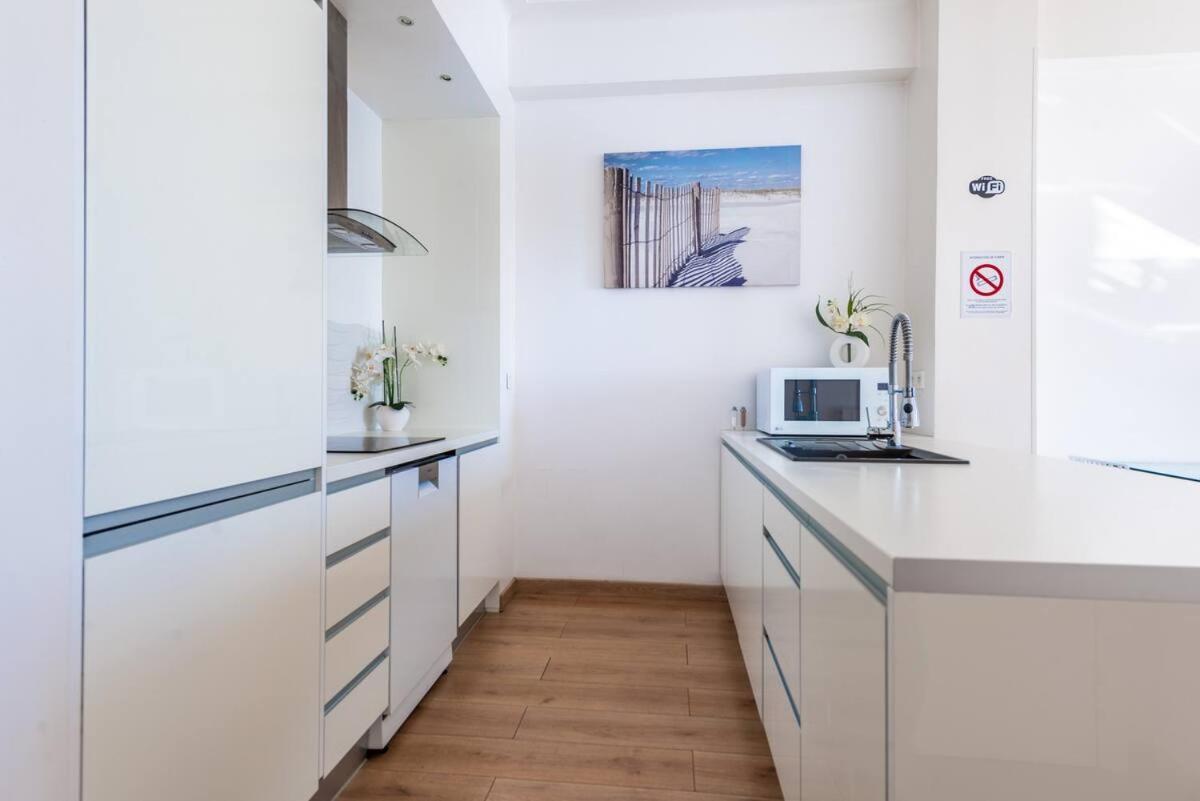 Apartment Modern Sea View Apartment On Promenade Des Anglais